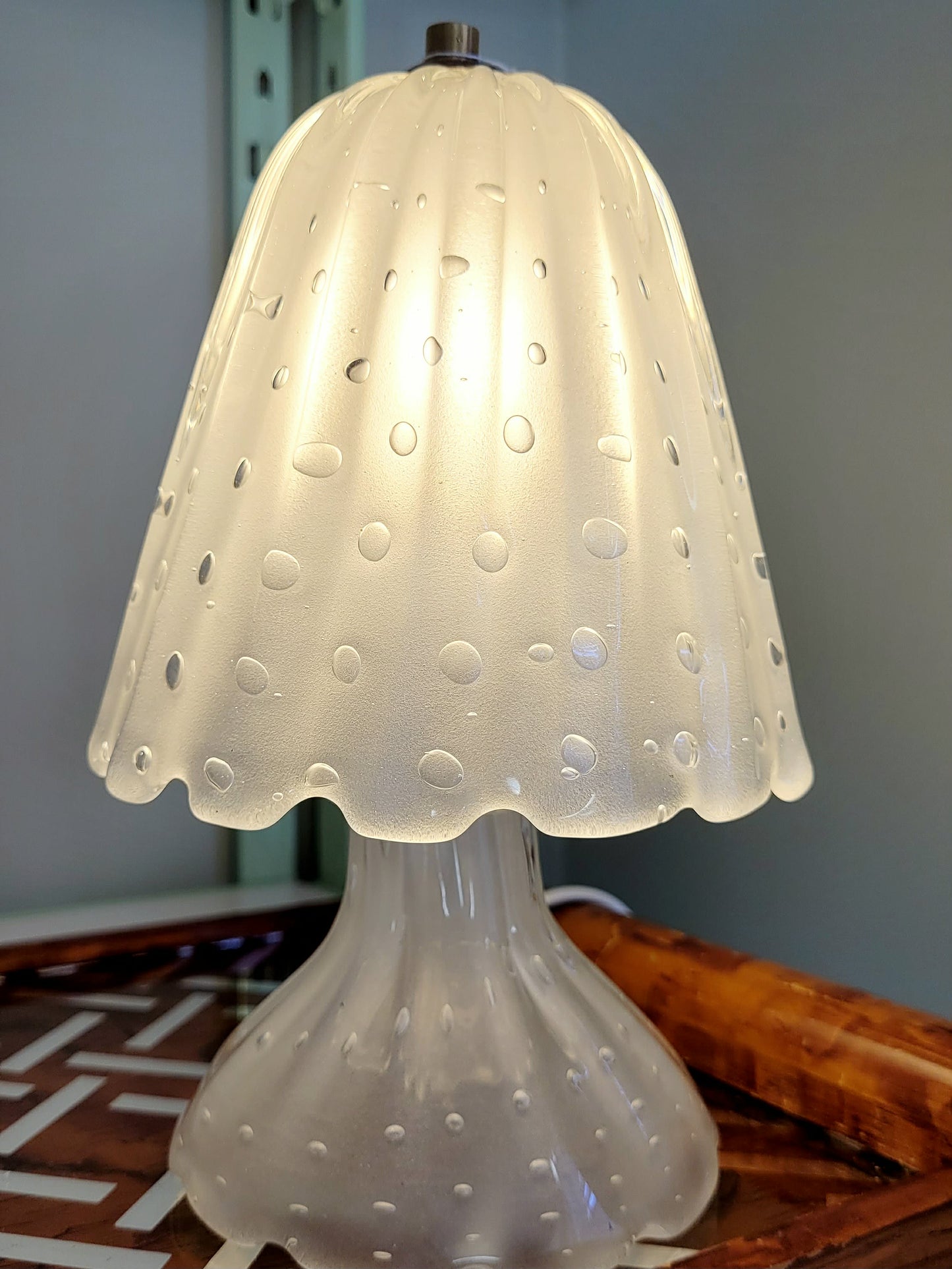 detailed view of a vintage frosted Murano table lamp