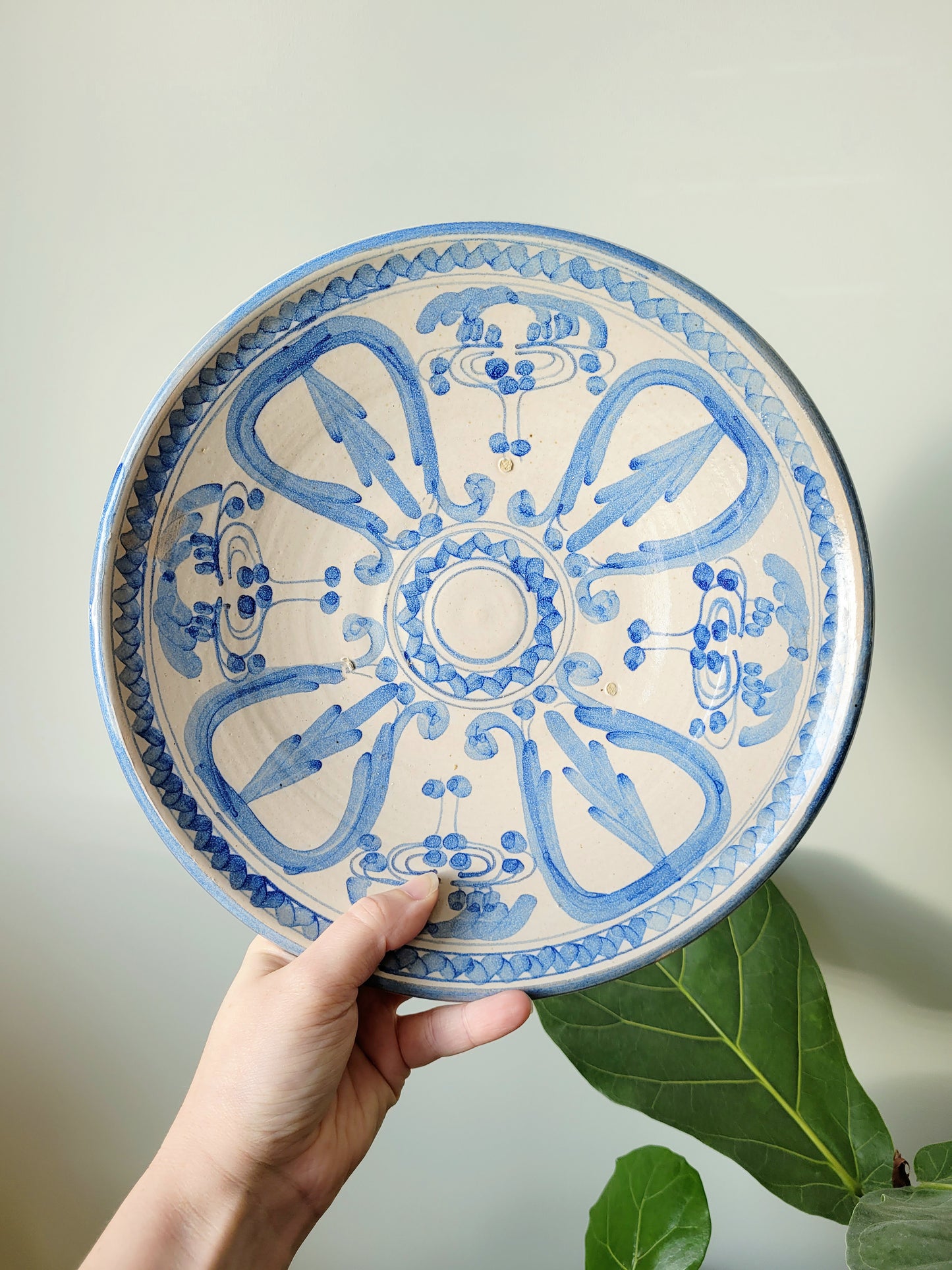 front view of a spanish ceramic wall plate from Valencia in cobalt blue