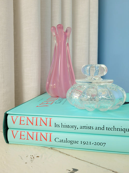 full view of a vintage clear bonbonniere jar in Murano glass with bullicante design