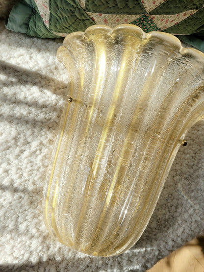 top view of a Barovier & Toso Murano glass wall lamp with a leaf design. 