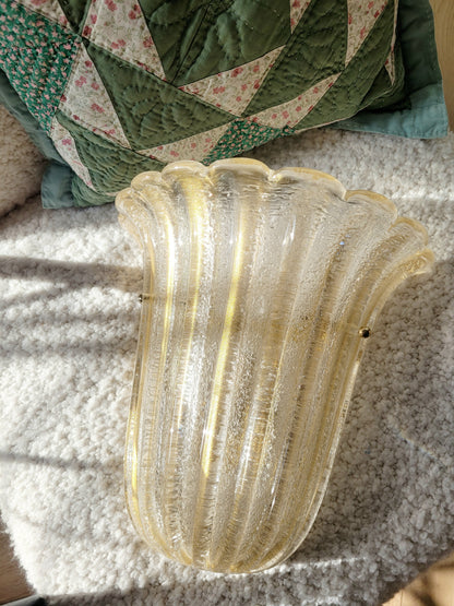 top view of a Barovier & Toso Murano glass wall lamp with a leaf design. 