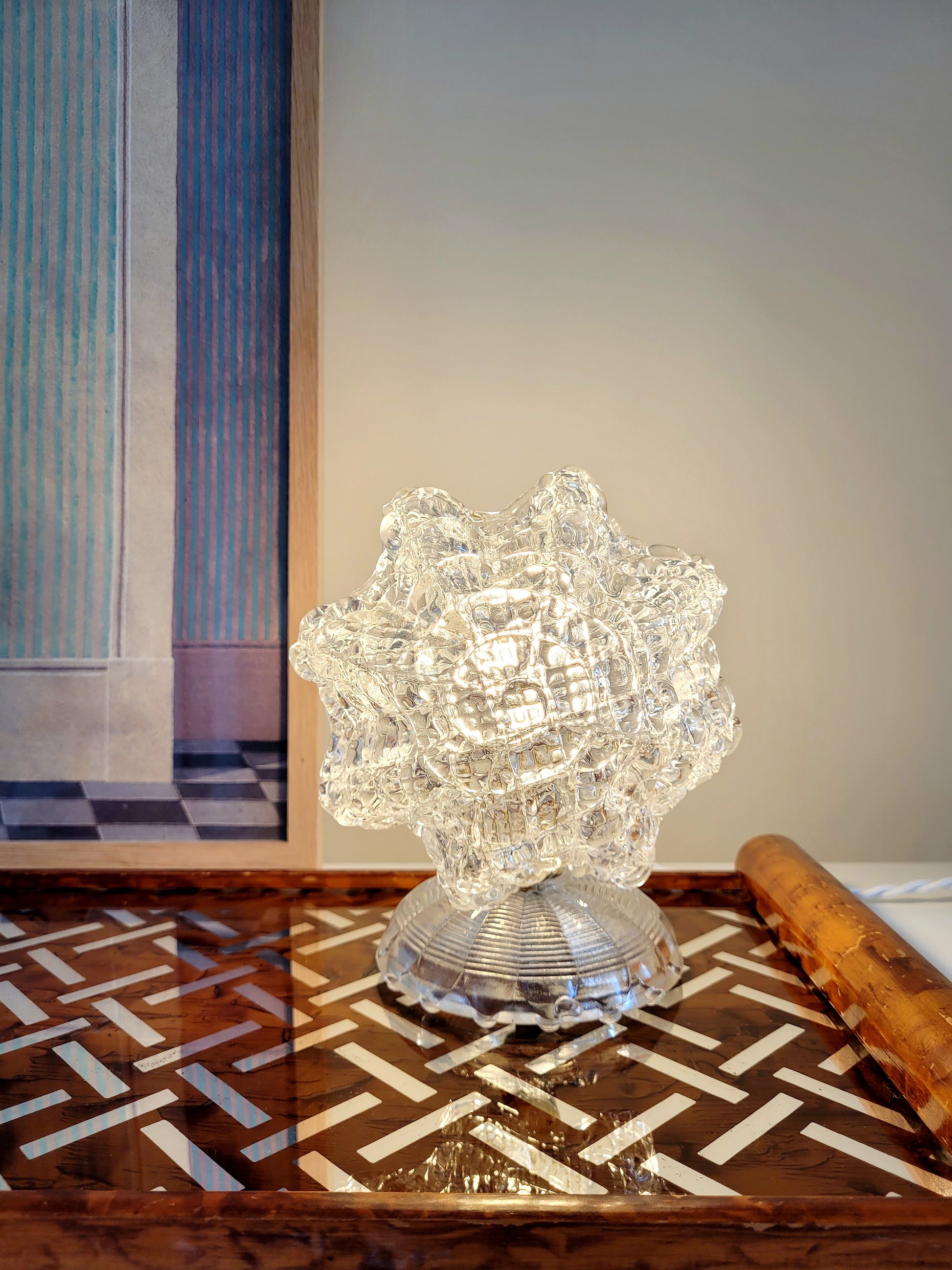 a vintage Murano glass table lamp with starburst shape