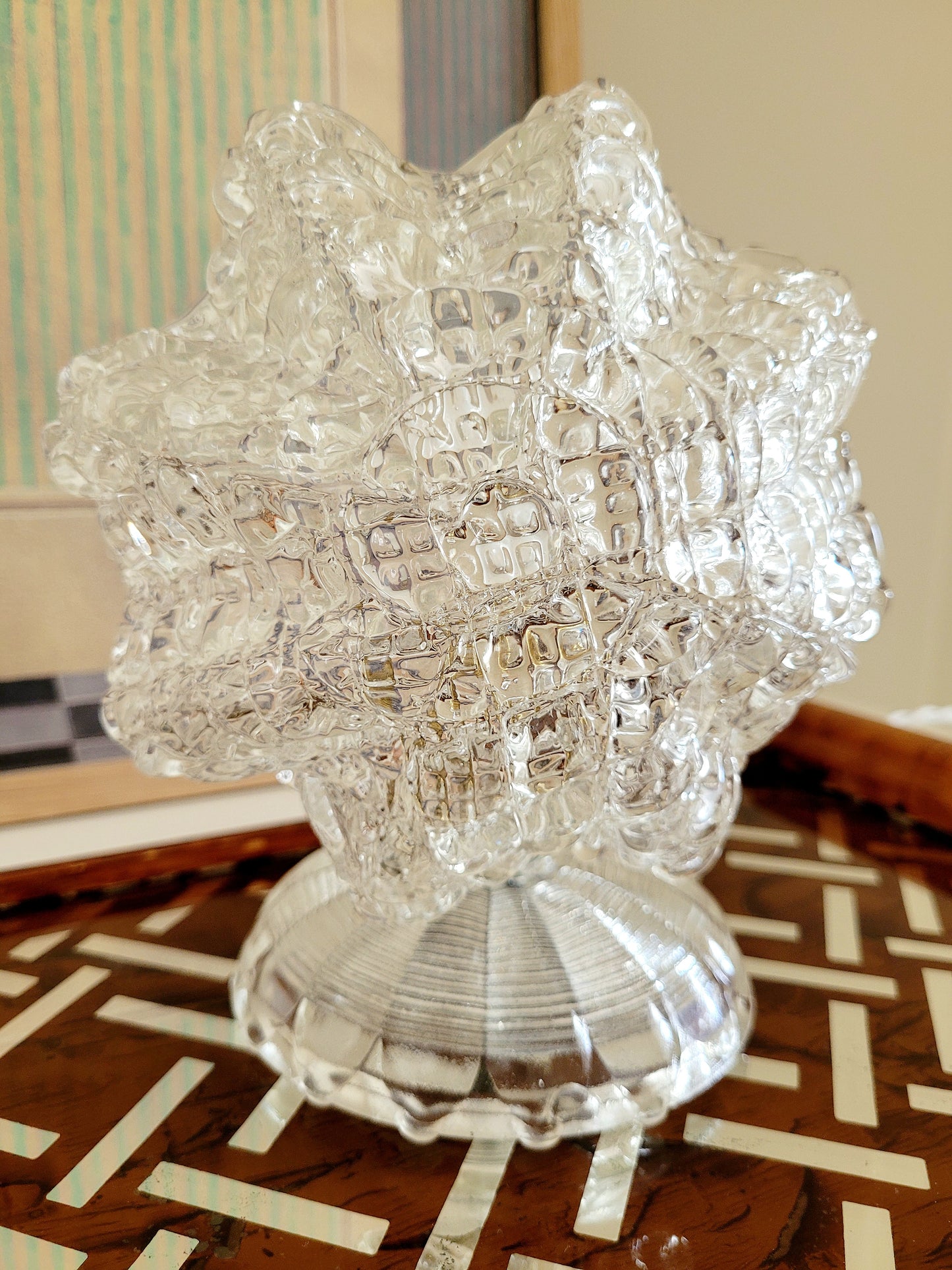 a vintage Murano glass table lamp with starburst shape