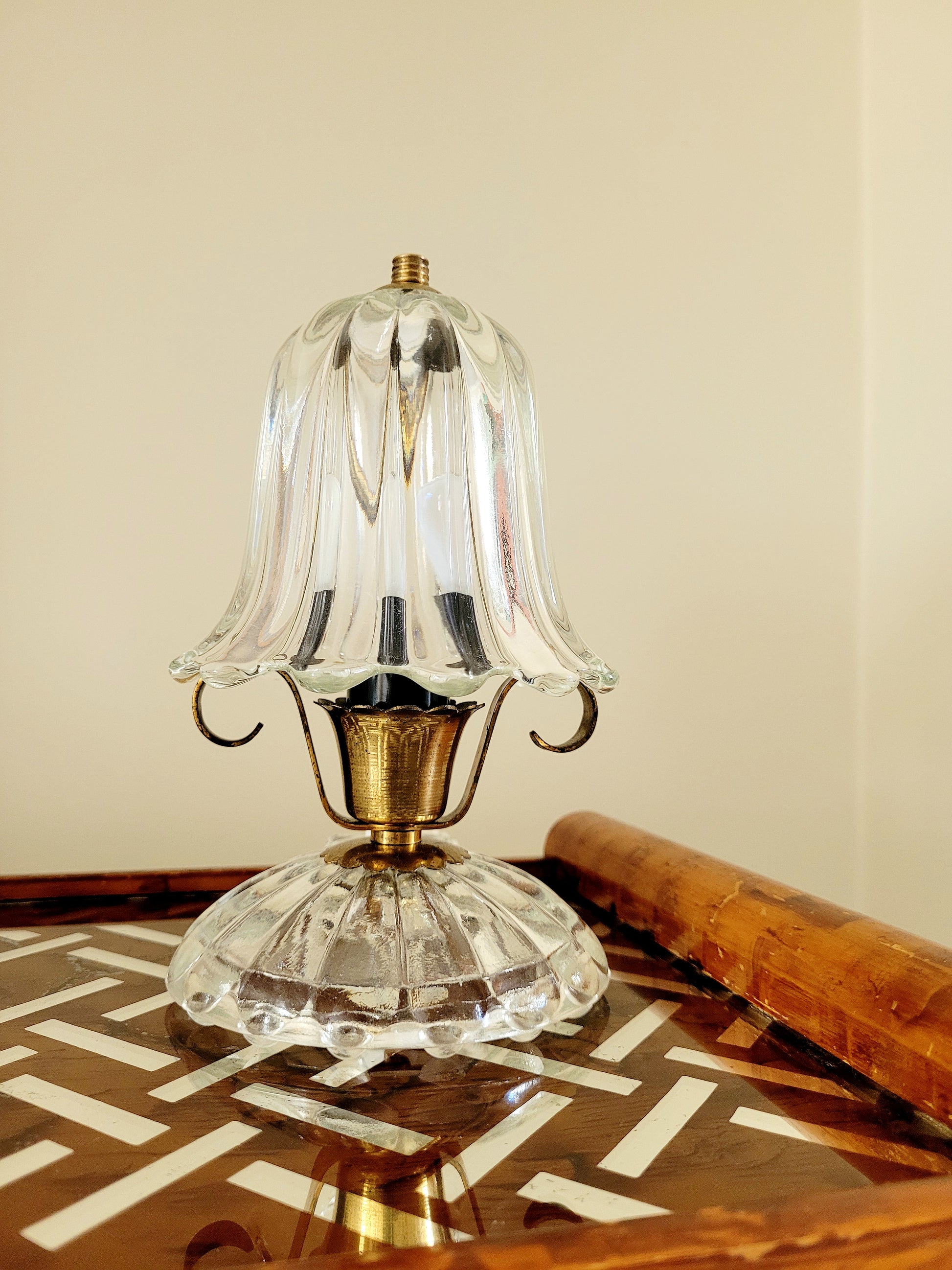 front view of a vintage Murano glass table lamp