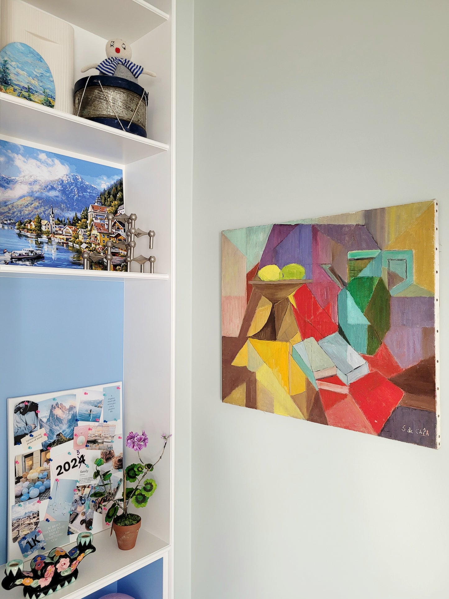 side view of a vibrant oil painting "Nature morte" (still life) signed by S. de Capá showing stylistic cubism traits